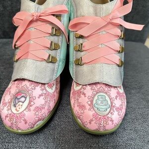 Hot Chocolate Marie Antoinette